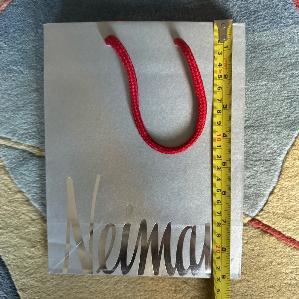 New Neiman Marcus gift bag - Picture 7 of 9